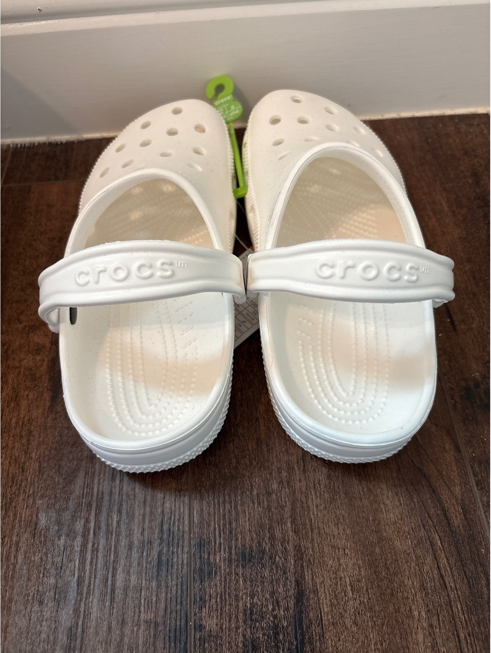 White Crocs M6 W8 - Picture 3 of 4